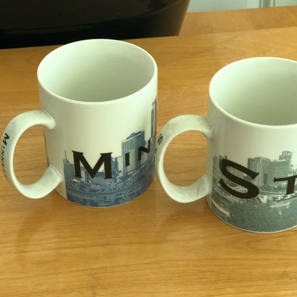 Circa 2002 Starbucks Twin Cities City Mugs - Picture 2 of 3